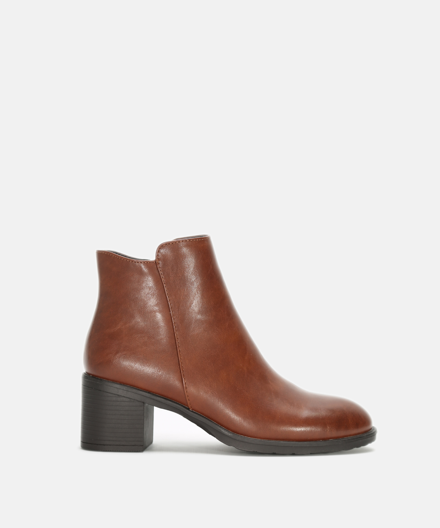 Botines tac&oacute;n liso image number null